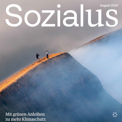 <h2>Liebe Leserinnen und Leser,</h2>
<p>es gibt viele Möglichkeiten, nachhaltige Projekte zu finanzieren. In dieser „Sozialus“-Ausgabe werfen wir einen Blick auf grüne Anleihen und werten den aktuellen Marktbericht des Forums Nachhaltige Geldanlage aus. Auch bei der Finanzierung von Sozialimmobilien spielt Nachhaltigkeit eine große Rolle. Beim Betreuten Wohnen beispielsweise ermöglichen ökologische und soziale Verbesserungen Bewohnerinnen und Bewohnern mehr Lebensqualität und wirken sich langfristig positiv auf Umwelt und Gesellschaft aus. Dies sind gleichzeitig wichtige Voraussetzungen für den wirtschaftlichen Erfolg. Für eine vertiefende Auseinandersetzung mit diesem Thema empfehlen wir Ihnen unseren Kongress „Nachhaltiges Betreutes Seniorenwohnen“ am 4. Dezember in Köln.</p>
<p>Wie ein Unternehmen nachhaltig erfolgreich arbeiten kann, zeigt das Beispiel der RehaSalus Oberlausitz. Nach Insolvenz und Umschuldung zur SozialBank gelang es der inhaberinnengeführten Gesundheitseinrichtung in Sachsen, nicht nur wieder auf die Beine zu kommen, sondern auch zum attraktiven Arbeitgeber zu werden.</p>
<p>Ob in der Jugendarbeit, Flüchtlingshilfe oder Entwicklungszusammenarbeit – in der Sozialwirtschaft steckt viel Innovationspotenzial, das sich auch unternehmerisch umsetzen lässt. Im Gastbeitrag über Social Entrepreneurship gibt Prof. Dr. Wolfgang Gehra einen aktuellen Überblick.</p>
<p>Wir wünschen Ihnen viel Spaß beim Lesen und einen schönen Sommer!</p>
<p><a href="t3://file?uid=653" title="Sozialus 4-2024 - PDF-Datei öffnet in neuem Fenster" target="_blank"><strong>Jetzt die aktuelle Ausgabe des Sozialus lesen!</strong></a></p>
<p>Herzliche Grüße,</p>
<p>Susanne Bauer<br />Redaktion „Sozialus“</p>